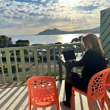 Lejlighed Front De Mer, Vue Exceptionnelle Panoramique Saint-Raphaël